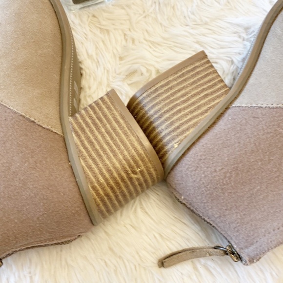 TOMS Lacy Taupe Suede Leather Heel Ankle Bootie Women’s 7 - Picture 9 of 9